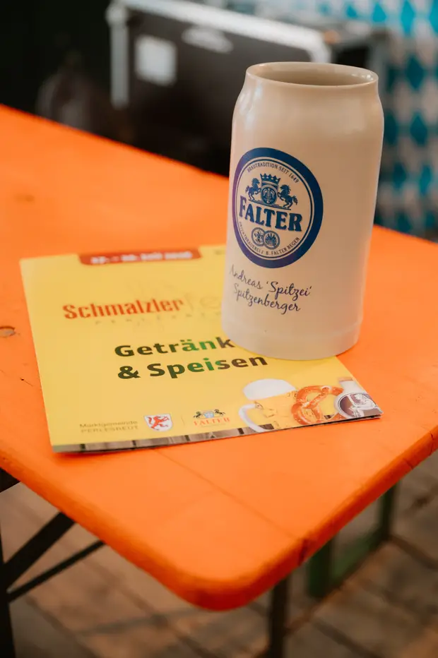 Schmalzlerfest Perlesreut 2026 Umzug, Bieranstich, Perlesreuter BleMUSI Foto 2601977