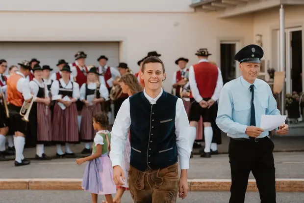 Schmalzlerfest Perlesreut 2026 Umzug, Bieranstich, Perlesreuter BleMUSI Foto 2601985