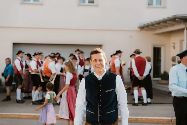 Schmalzlerfest Perlesreut 2026 Umzug, Bieranstich, Perlesreuter BleMUSI Foto 2601986