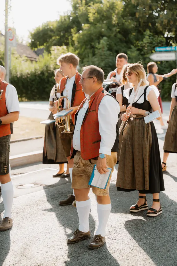 Schmalzlerfest Perlesreut 2026 Umzug, Bieranstich, Perlesreuter BleMUSI Foto 2601995