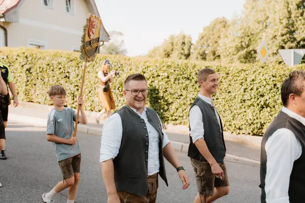 Schmalzlerfest Perlesreut 2026 Umzug, Bieranstich, Perlesreuter BleMUSI Foto 2601996