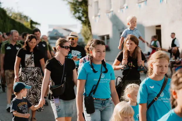 Schmalzlerfest Perlesreut 2026 Umzug, Bieranstich, Perlesreuter BleMUSI Foto 2602019
