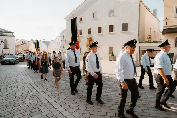 Schmalzlerfest Perlesreut 2026 Umzug, Bieranstich, Perlesreuter BleMUSI Foto 2602053