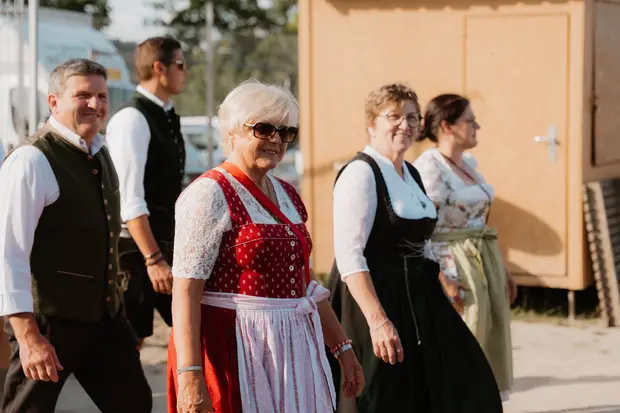 Schmalzlerfest Perlesreut 2026 Umzug, Bieranstich, Perlesreuter BleMUSI Foto 2602080