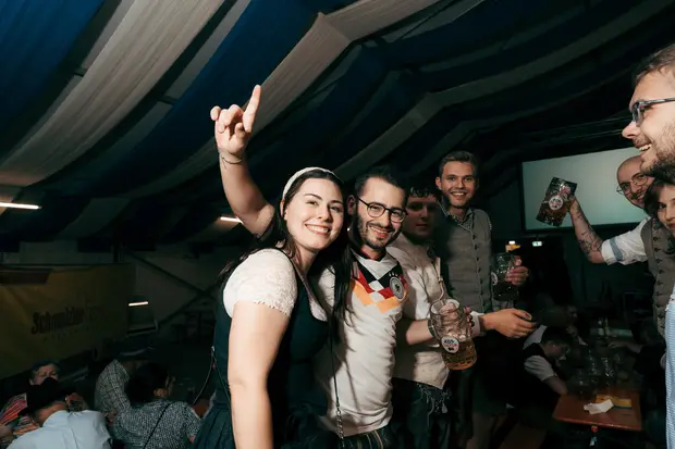Schmalzlerfest Perlesreut 2026 Umzug, Bieranstich, Perlesreuter BleMUSI Foto 2602178