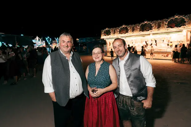 Schmalzlerfest Perlesreut 2026 Umzug, Bieranstich, Perlesreuter BleMUSI Foto 2602229