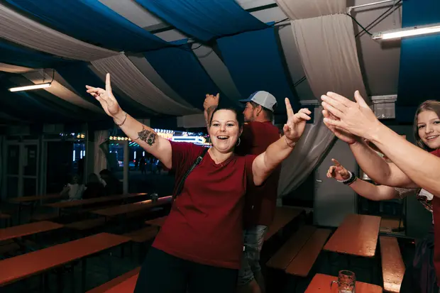 Schmalzlerfest Perlesreut 2026 Umzug, Bieranstich, Perlesreuter BleMUSI Foto 2602236
