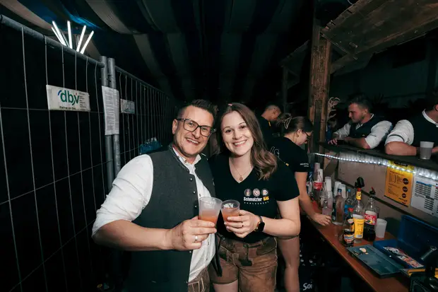 Schmalzlerfest Perlesreut 2026 Umzug, Bieranstich, Perlesreuter BleMUSI Foto 2602271