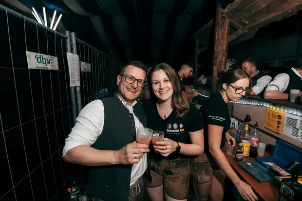 Schmalzlerfest Perlesreut 2026 Umzug, Bieranstich, Perlesreuter BleMUSI Foto 2602272