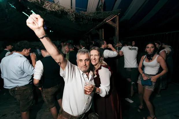 Schmalzlerfest Perlesreut 2026 Umzug, Bieranstich, Perlesreuter BleMUSI Foto 2602359
