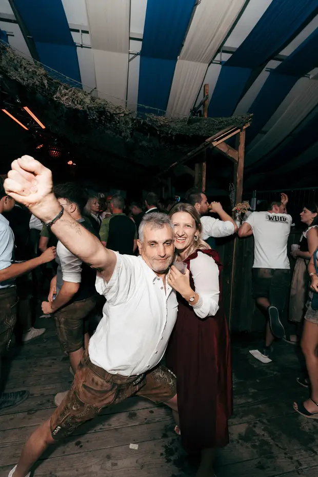 Schmalzlerfest Perlesreut 2026 Umzug, Bieranstich, Perlesreuter BleMUSI Foto 2602361