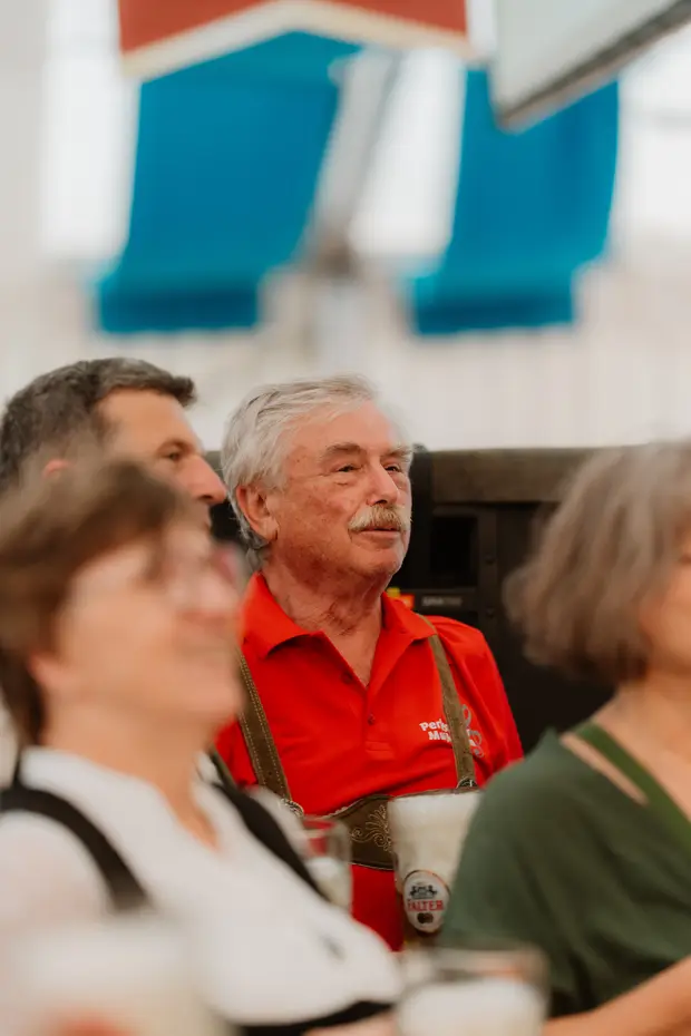 Schmalzlerfest Perlesreut 2026 Umzug, Bieranstich, Perlesreuter BleMUSI Foto 2602394