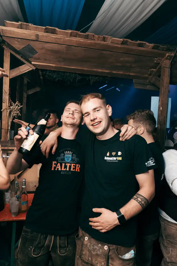 Schmalzlerfest Perlesreut 2026 Umzug, Bieranstich, Perlesreuter BleMUSI Foto 2602434