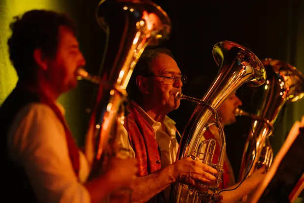 Schmalzlerfest Perlesreut 2026 Umzug, Bieranstich, Perlesreuter BleMUSI Foto 2602465