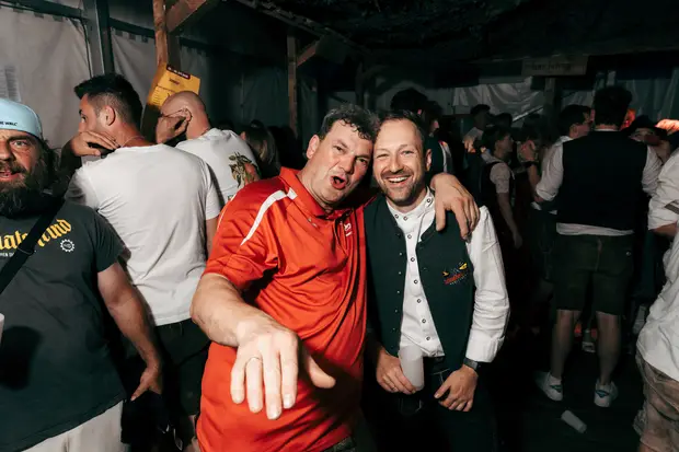 Schmalzlerfest Perlesreut 2026 Umzug, Bieranstich, Perlesreuter BleMUSI Foto 2602491