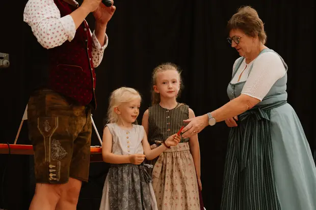 Schmalzlerfest Perlesreut 2026 Kinderzug, Seniorennachmittag, Sammer of Love, SchmalzlerBAR Foto 2602602