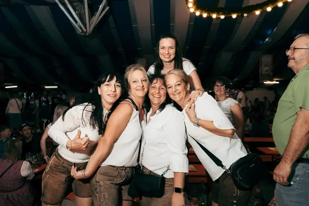 Schmalzlerfest Perlesreut 2026 Kinderzug, Seniorennachmittag, Sammer of Love, SchmalzlerBAR Foto 2602659