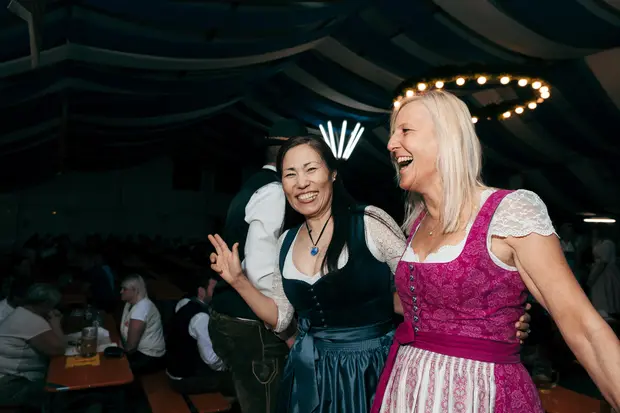 Schmalzlerfest Perlesreut 2026 Kinderzug, Seniorennachmittag, Sammer of Love, SchmalzlerBAR Foto 2602719