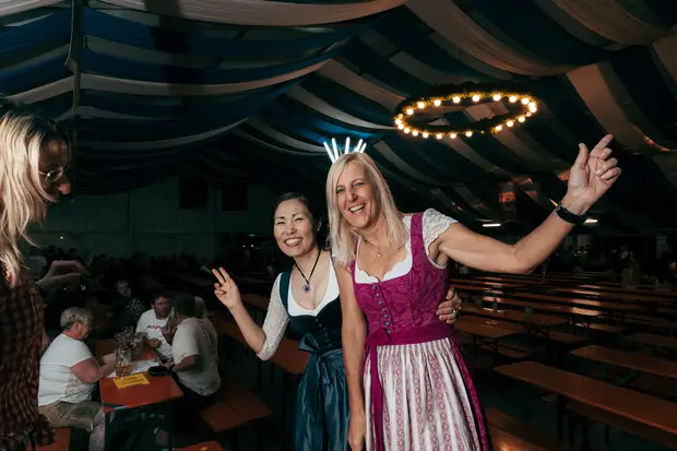 Schmalzlerfest Perlesreut 2026 Kinderzug, Seniorennachmittag, Sammer of Love, SchmalzlerBAR Foto 2602745