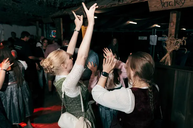 Schmalzlerfest Perlesreut 2026 Kinderzug, Seniorennachmittag, Sammer of Love, SchmalzlerBAR Foto 2602797