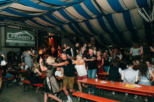 Schmalzlerfest Perlesreut 2026 Rotzfrech Foto 2600035