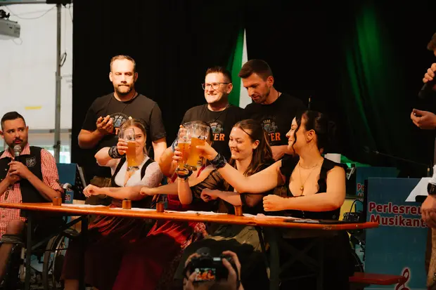 Schmalzlerfest Perlesreut 2026 Ehrung, Schnupferwettbewerb, d Noudnigln, Verlosung, WM-Finale Foto 2603009
