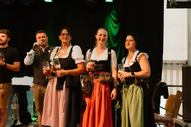 Schmalzlerfest Perlesreut 2026 Ehrung, Schnupferwettbewerb, d Noudnigln, Verlosung, WM-Finale Foto 2603034