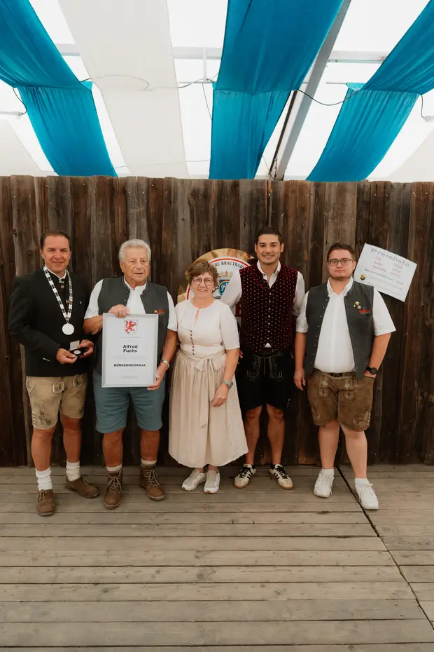 Schmalzlerfest Perlesreut 2026 Ehrung, Schnupferwettbewerb, d Noudnigln, Verlosung, WM-Finale Foto 2603399