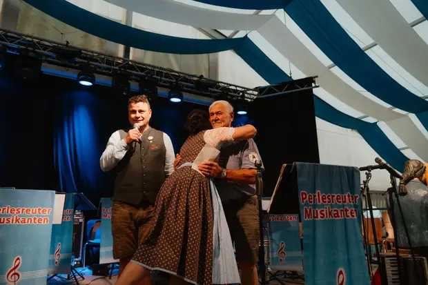 Schmalzlerfest Perlesreut 2026 Ehrung, Schnupferwettbewerb, d Noudnigln, Verlosung, WM-Finale Foto 2603571