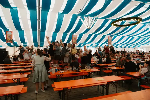 Schmalzlerfest Perlesreut 2026 Ehrung, Schnupferwettbewerb, d Noudnigln, Verlosung, WM-Finale Foto 2603648