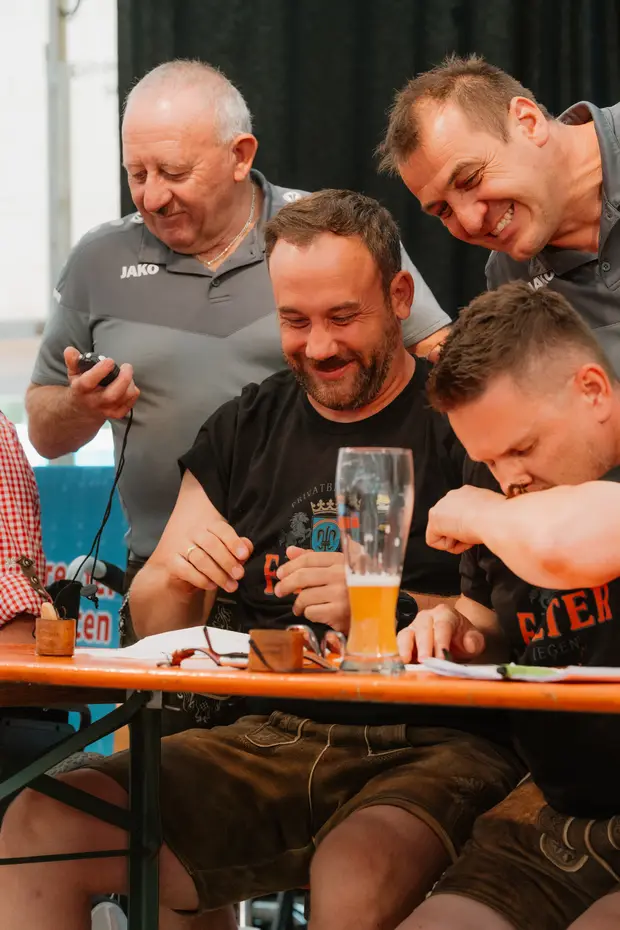 Schmalzlerfest Perlesreut 2026 Ehrung, Schnupferwettbewerb, d Noudnigln, Verlosung, WM-Finale Foto 2603793